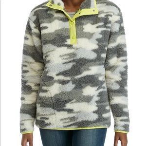 NWT Crown & Ivy Pullover